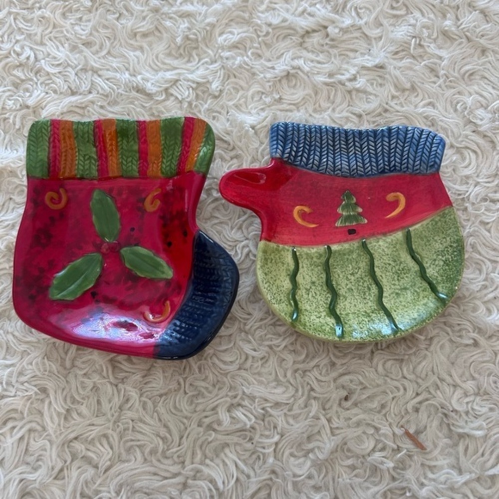 Colorful Holiday Ceramic Mitten Plates